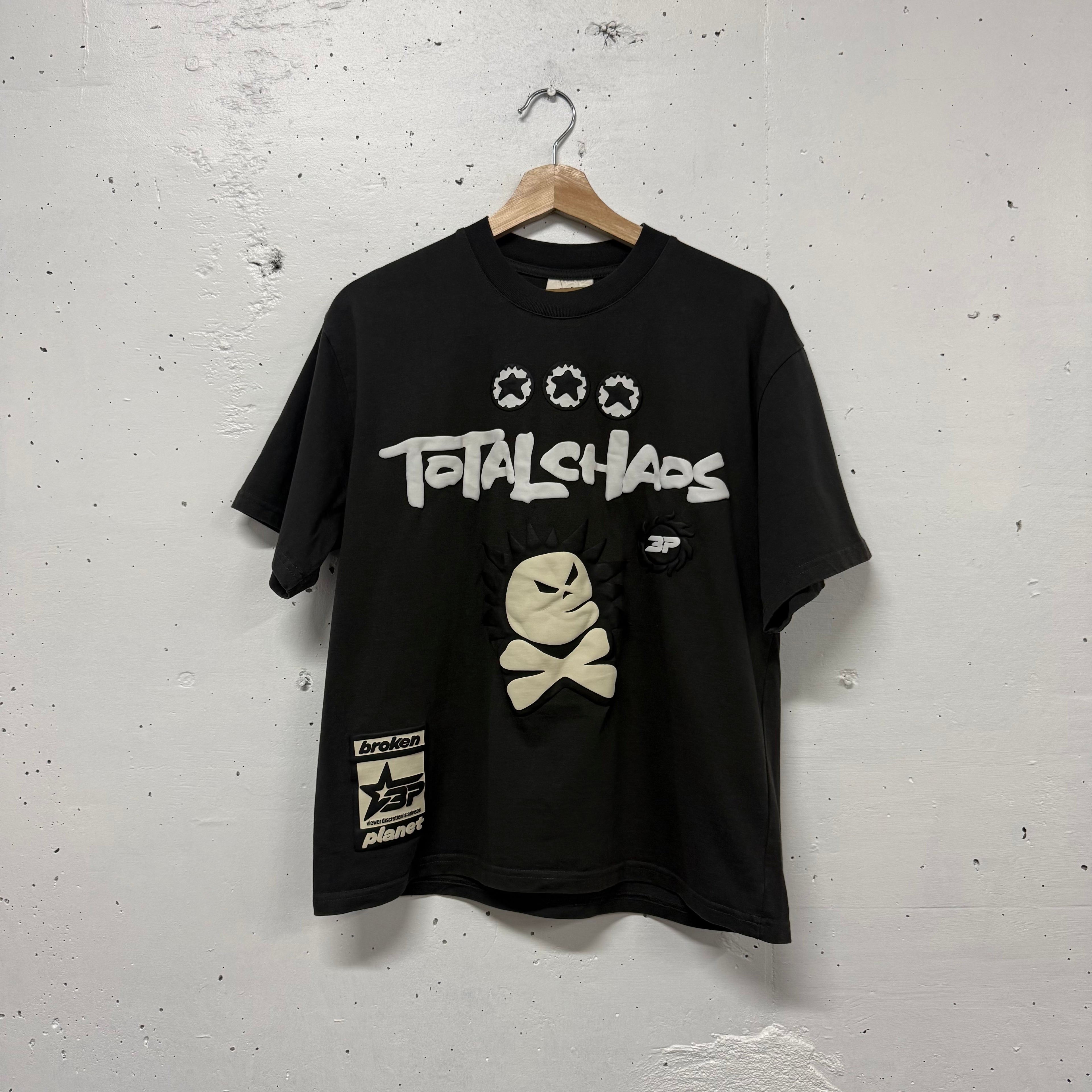 Polera Broken Planet