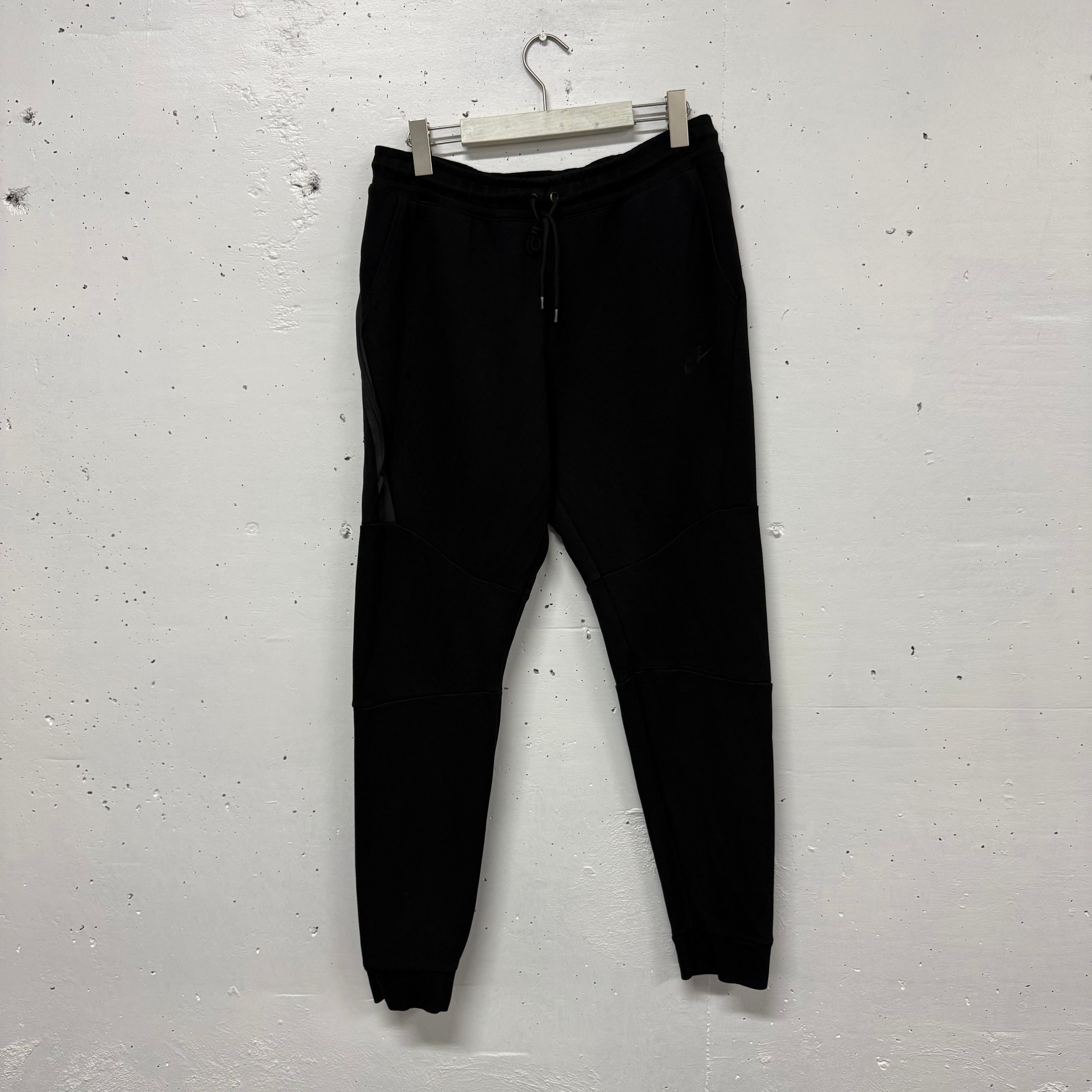 Pantalon Buzo Nike Tech
