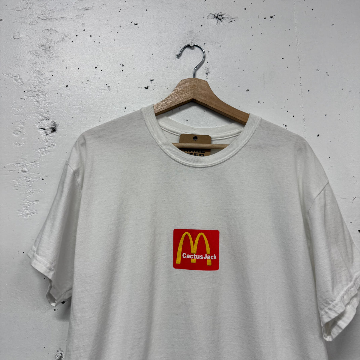 Polera Cactus Jack X McDonald