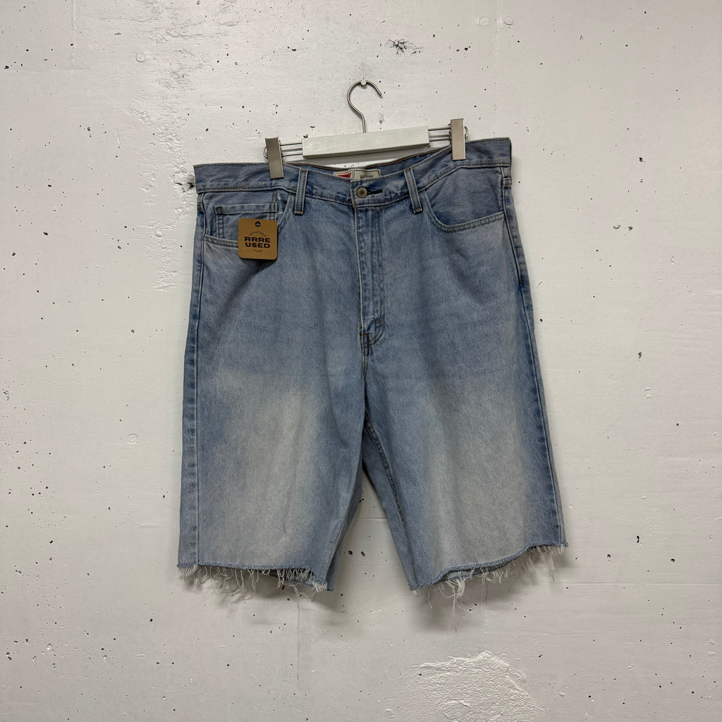 Short Levis