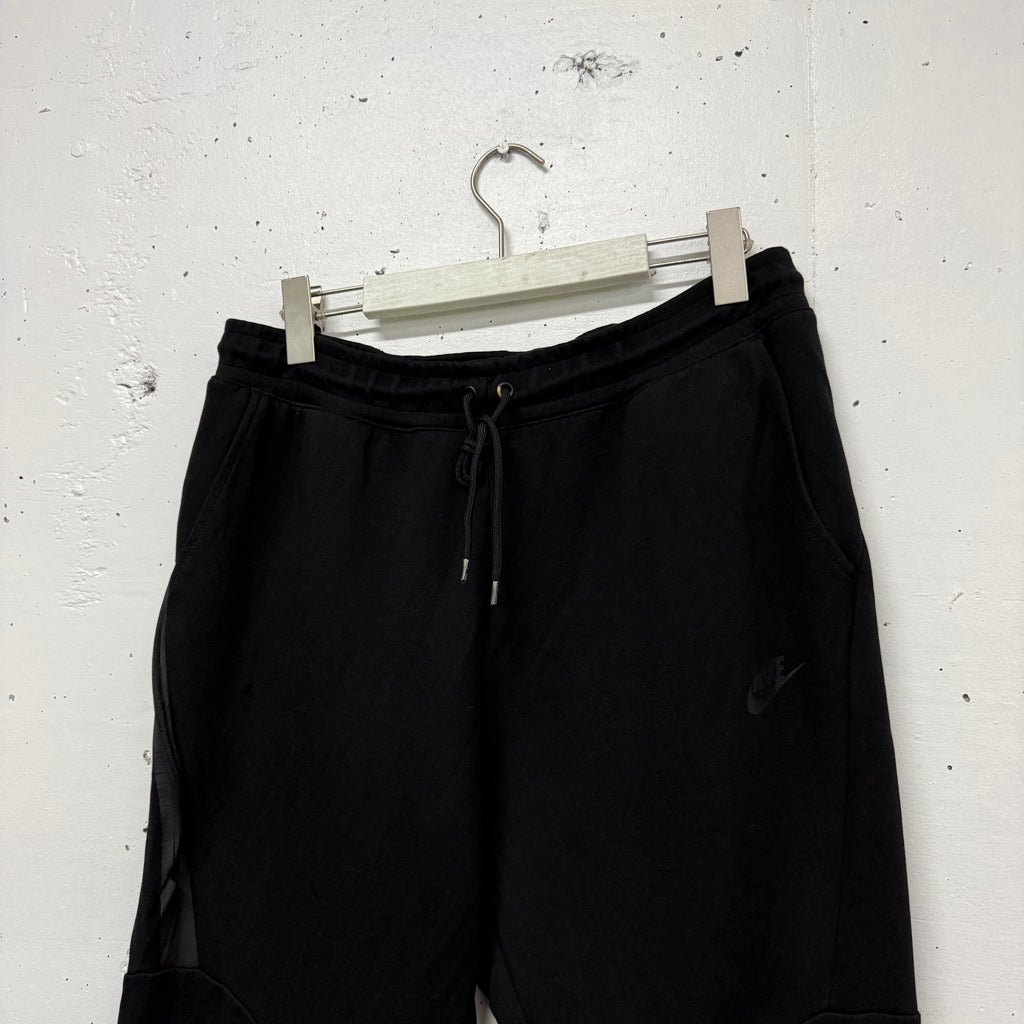 Pantalon Buzo Nike Tech