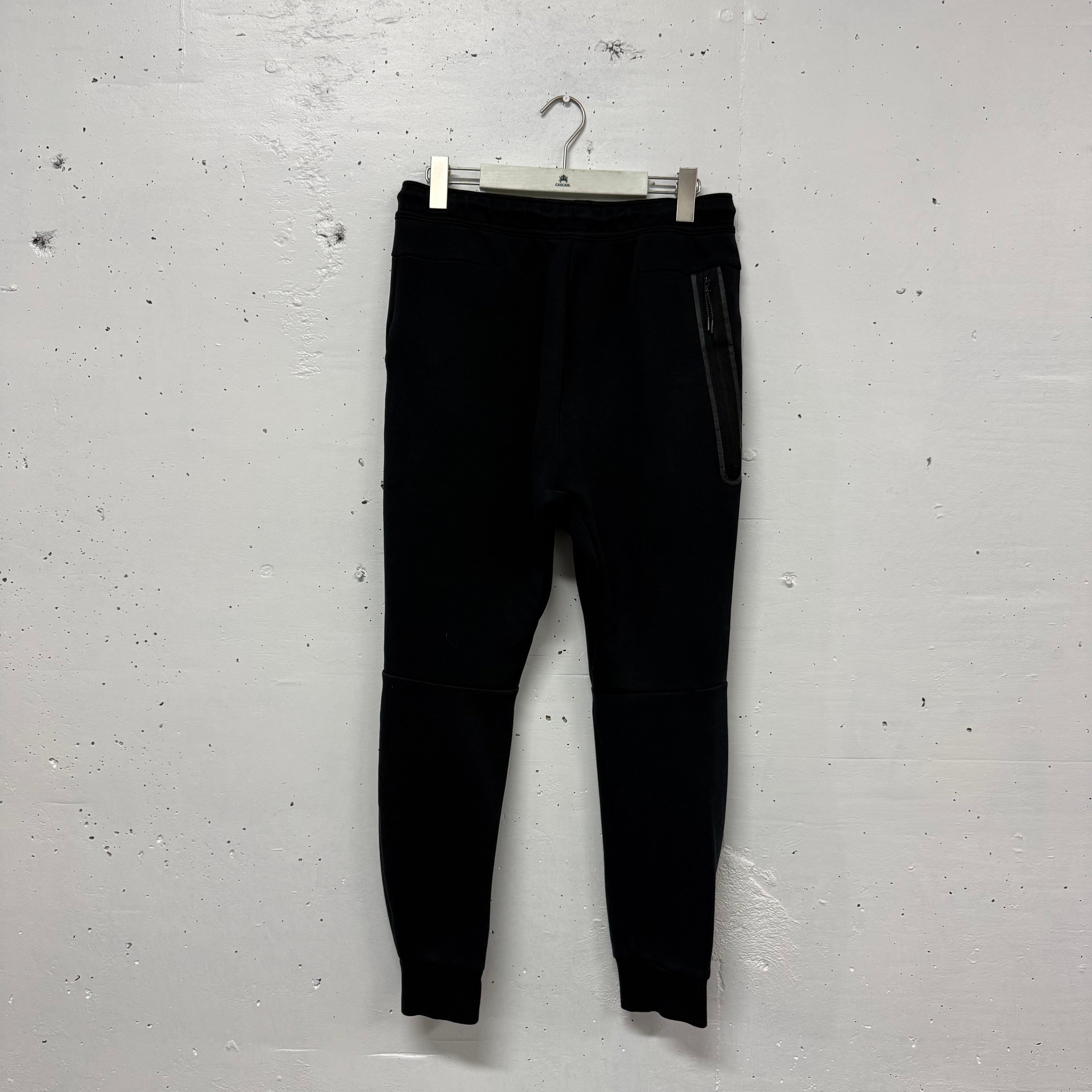 Pantalón Buzo Nike Tech