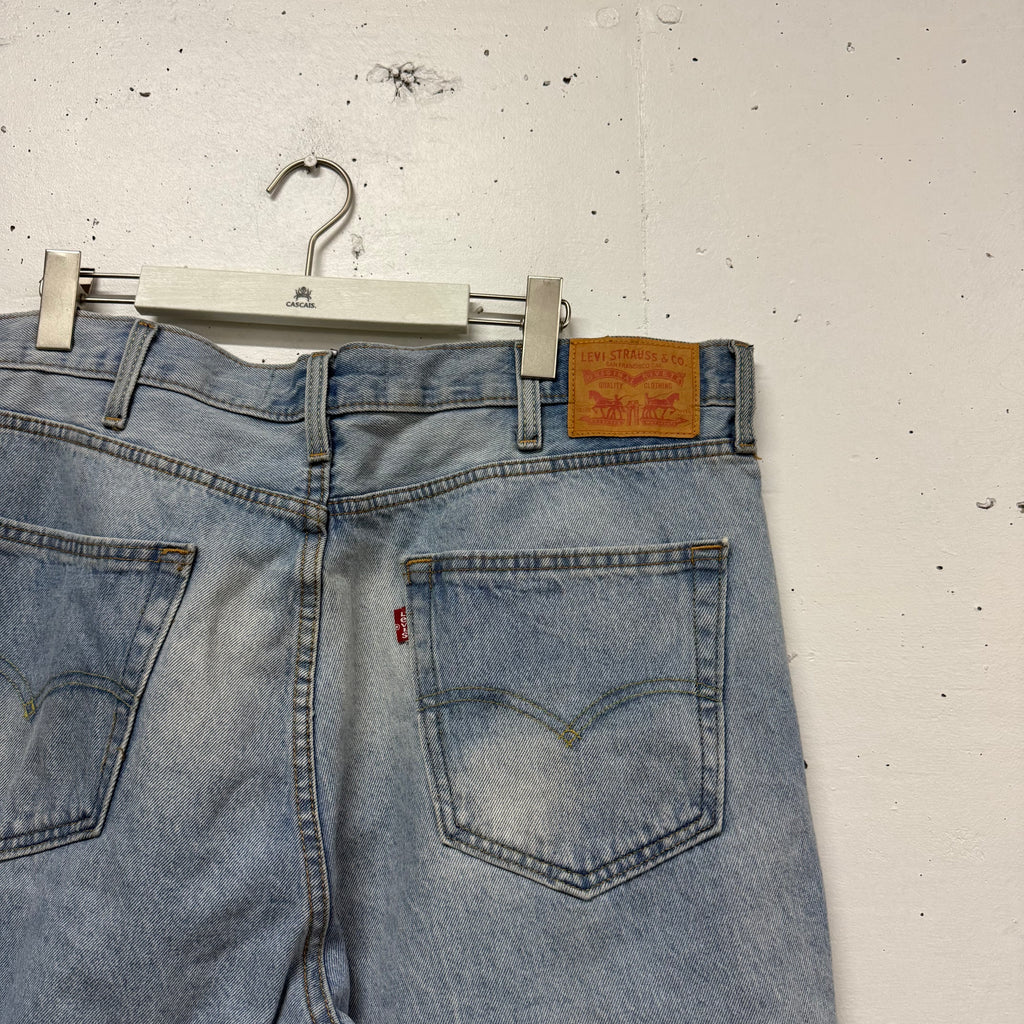 Short Levis