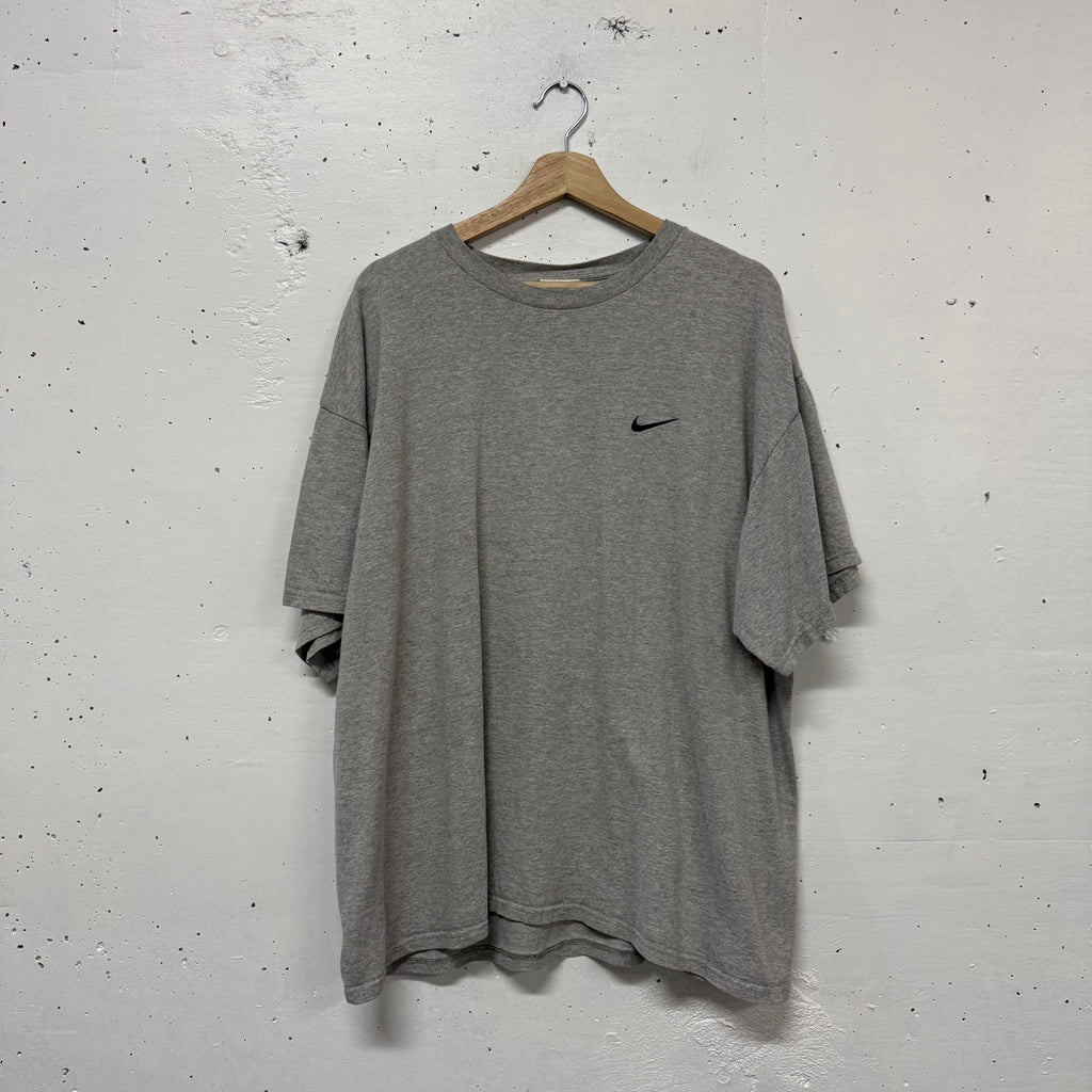 Polera Nike Vintage