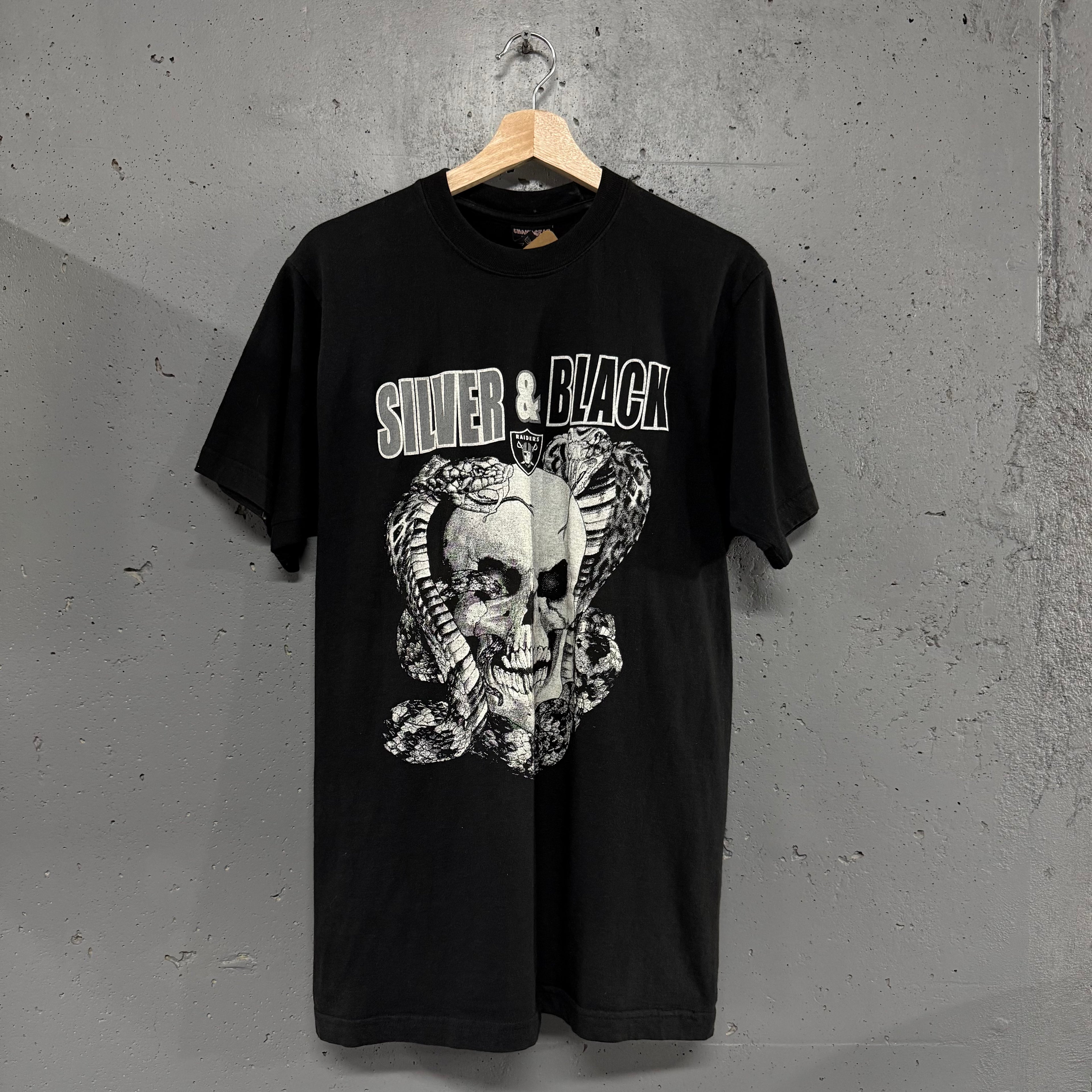 Polera Vintage Raiders