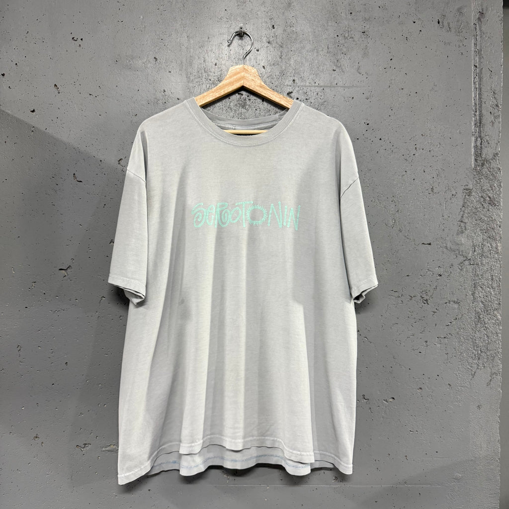 Polera Stussy Serotonin