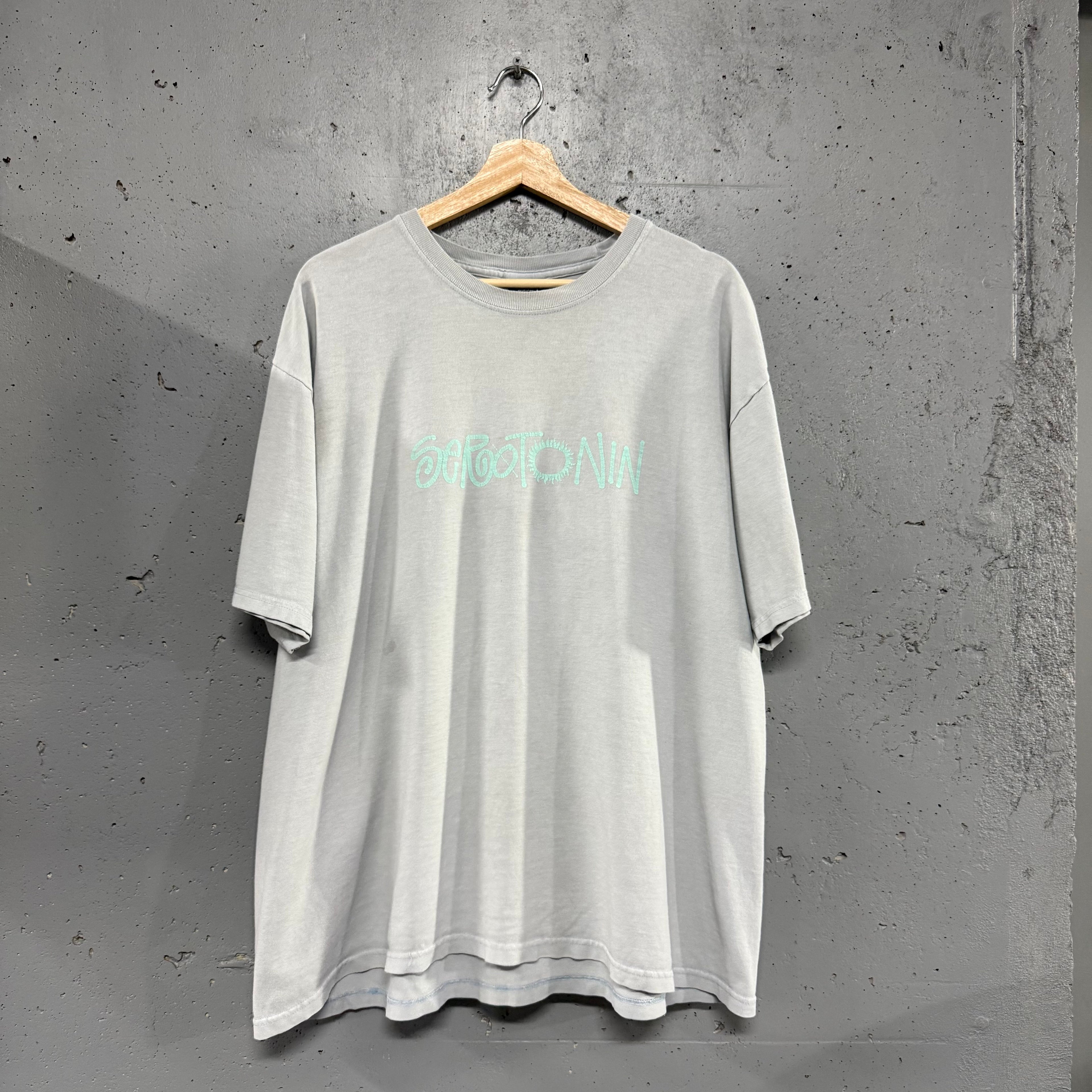Polera Stussy Serotonin