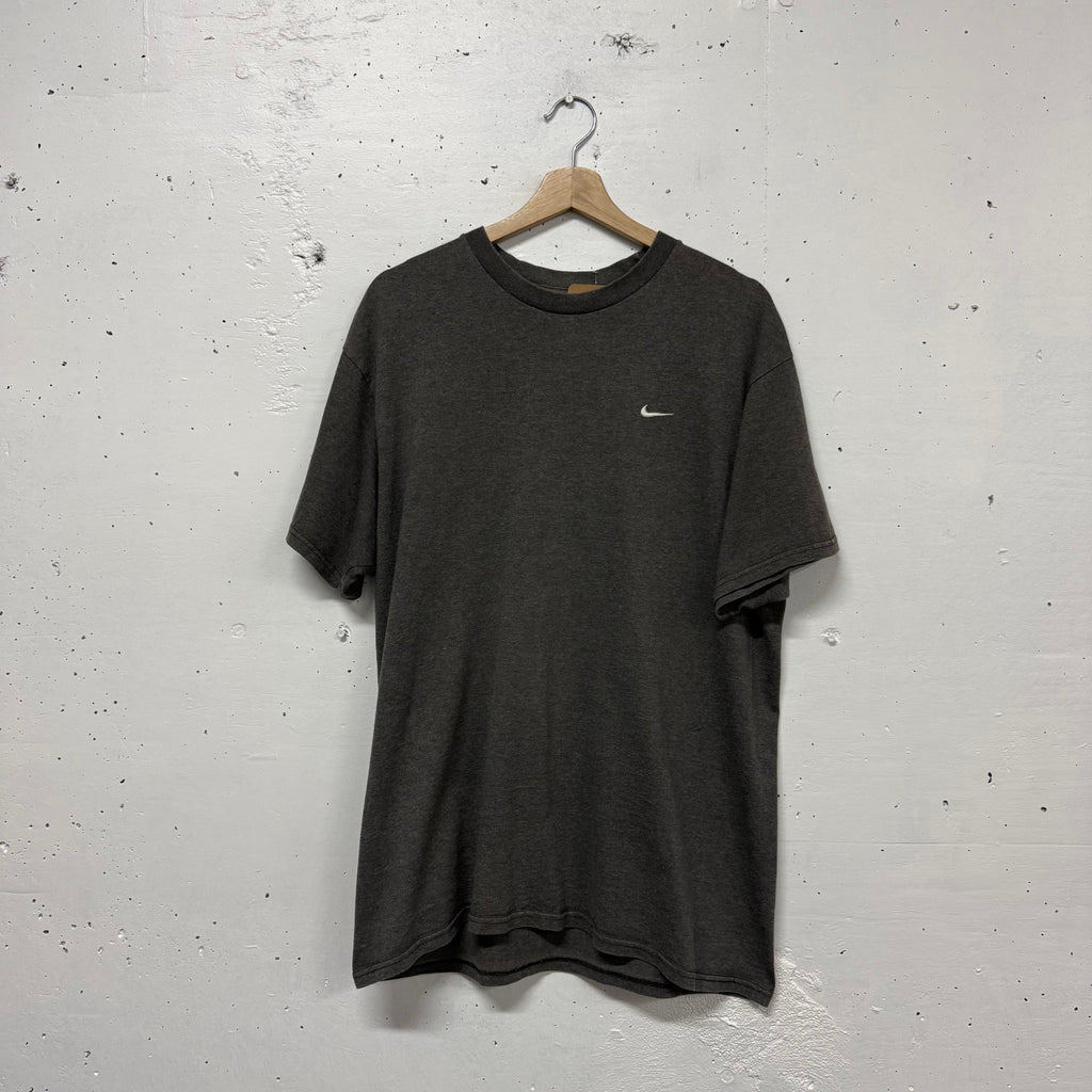 Polera Nike Vintage