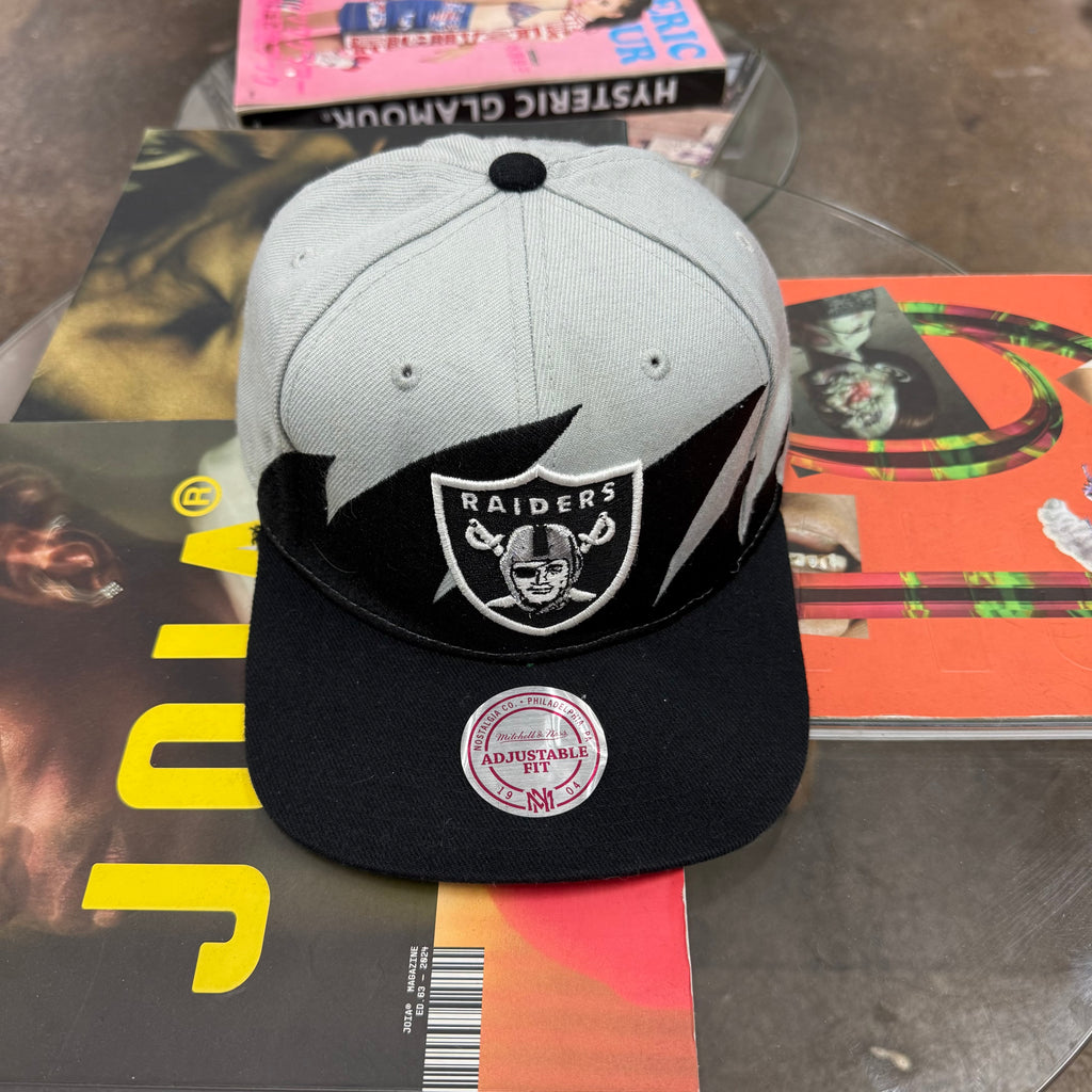 Gorro Raiders Sharktooth Mitchell and Ness