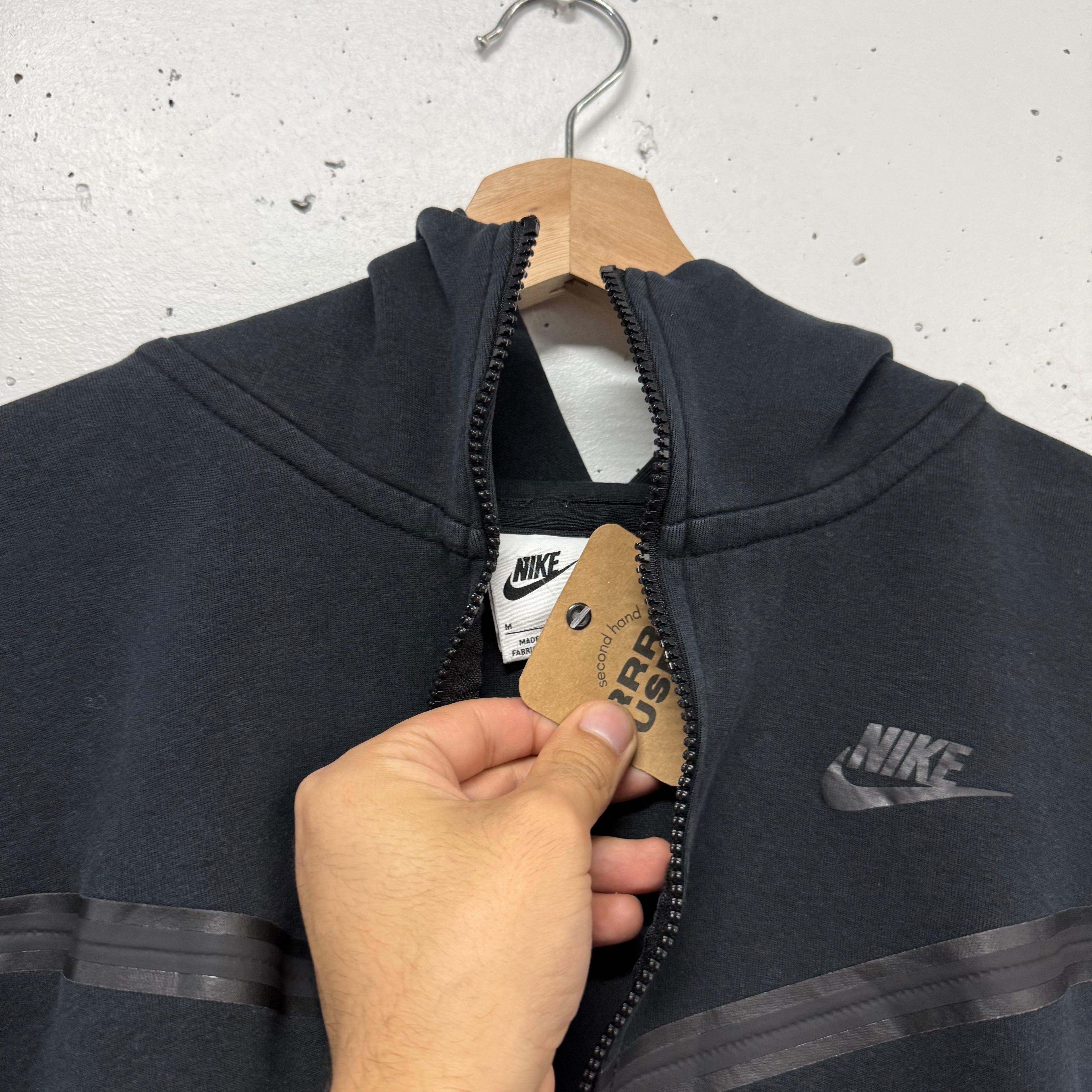 Poleron Nike Tech